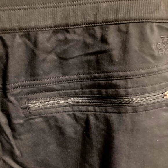 The North Face Aphrodite hiking pants, size XL short, great condition - Picture 3 of 4